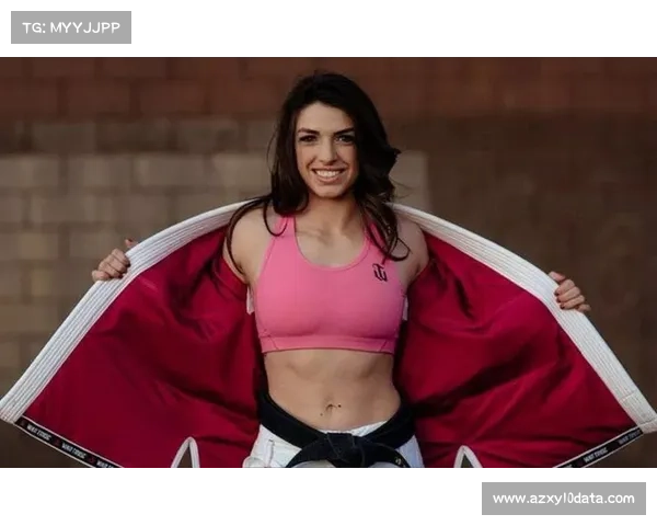 麦肯齐邓恩夺冠深情致谢巴西柔术团队誓言守护草量级冠军荣光 麦肯齐邓恩夺冠深情致谢巴西柔术团队誓言守护草量级冠军荣光