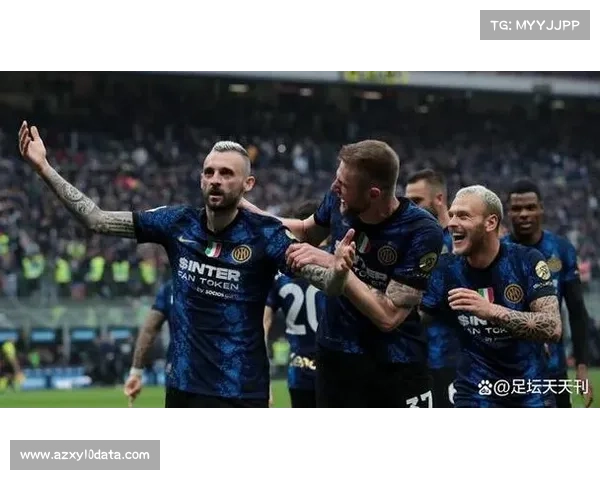 马丁内斯乌龙送礼，曼联客场逆境开局